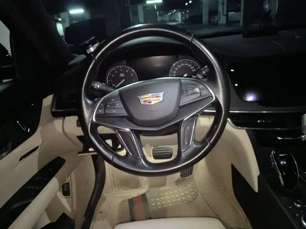 Фото 3 - Cadillac CT6