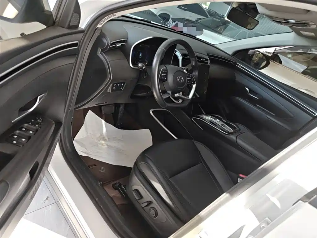 Hyundai Tucson 2023 Tucson L 1.5T Automatic 2WD DLX Luxury Edition фото 16