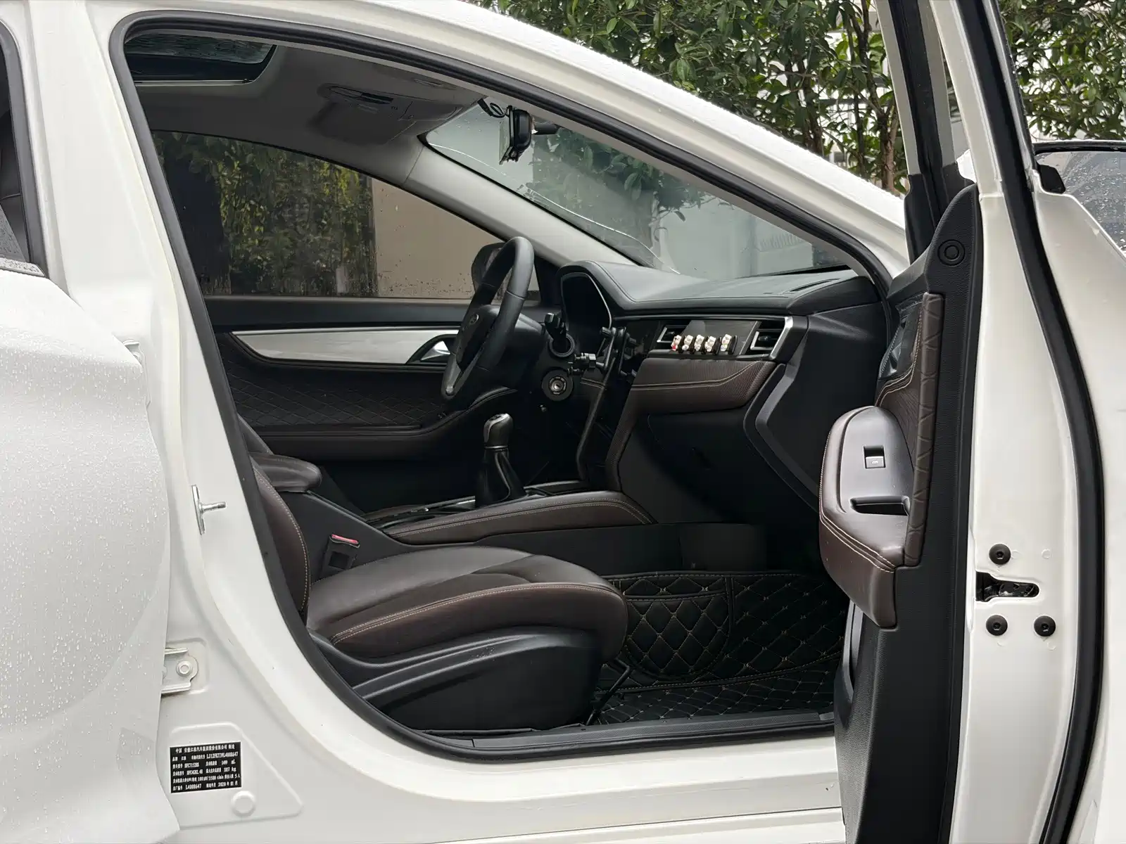 Фото 8 - JAC JAC J7