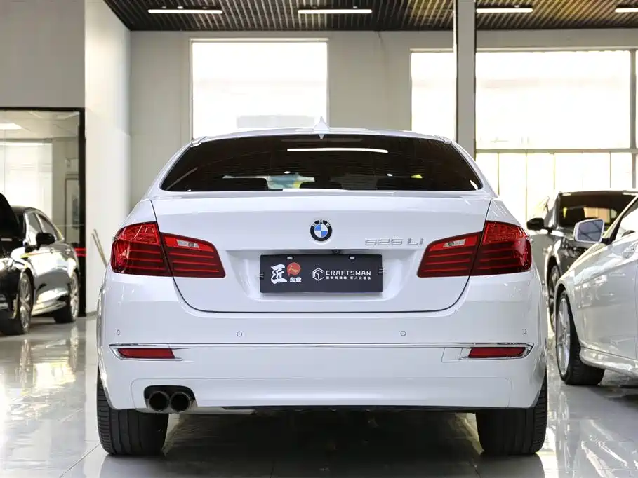 BMW 5 Series 2017 525Li Luxury Design Package фото 21