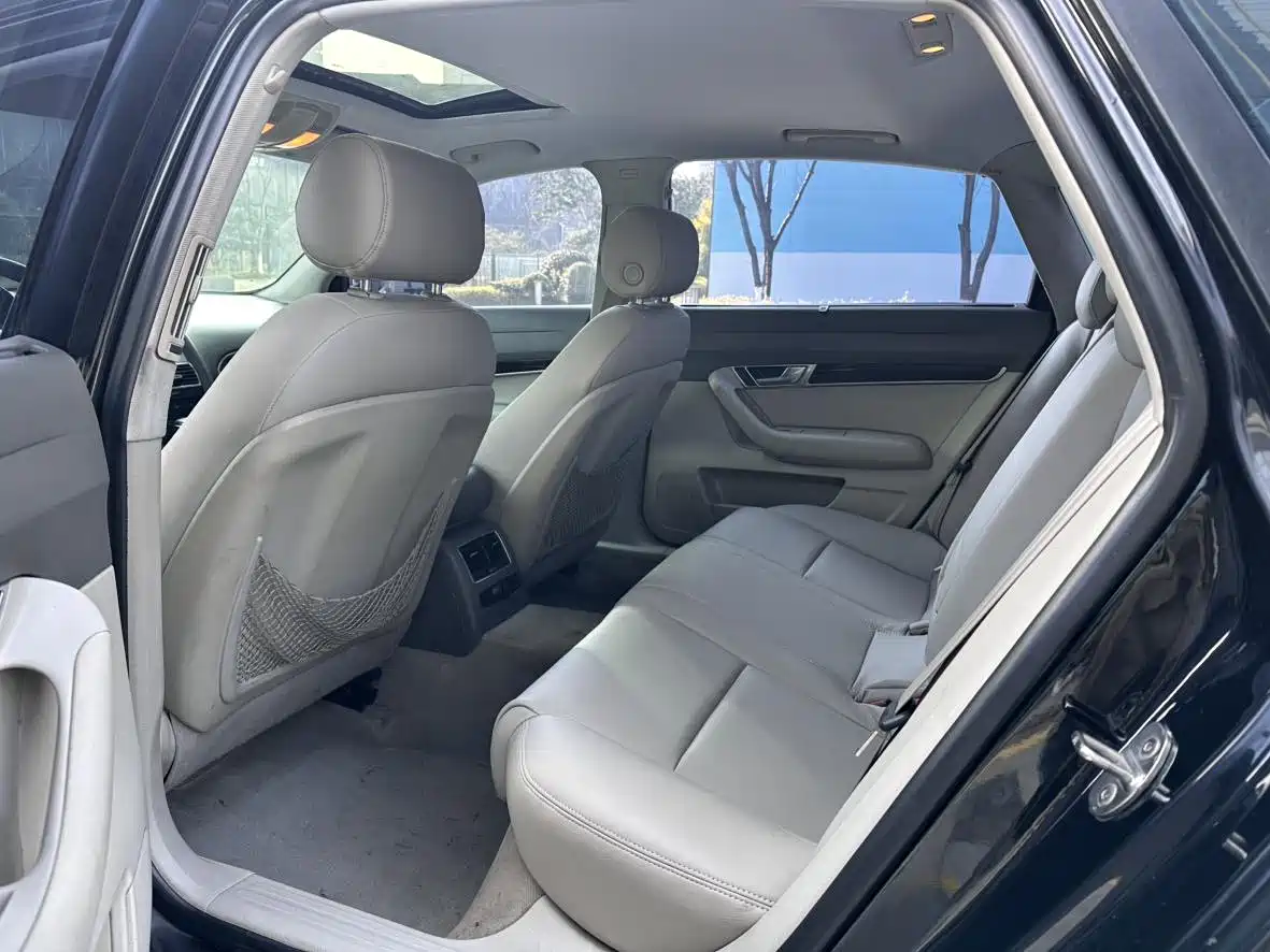 Audi A6L 2011 Model 2.0 TFSI Auto Standard фото 8