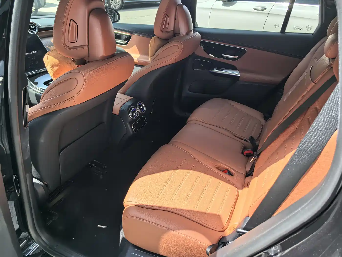 Mercedes-Benz GLC 2024 GLC 300 L 4MATIC Dynamic 7-seater фото 10