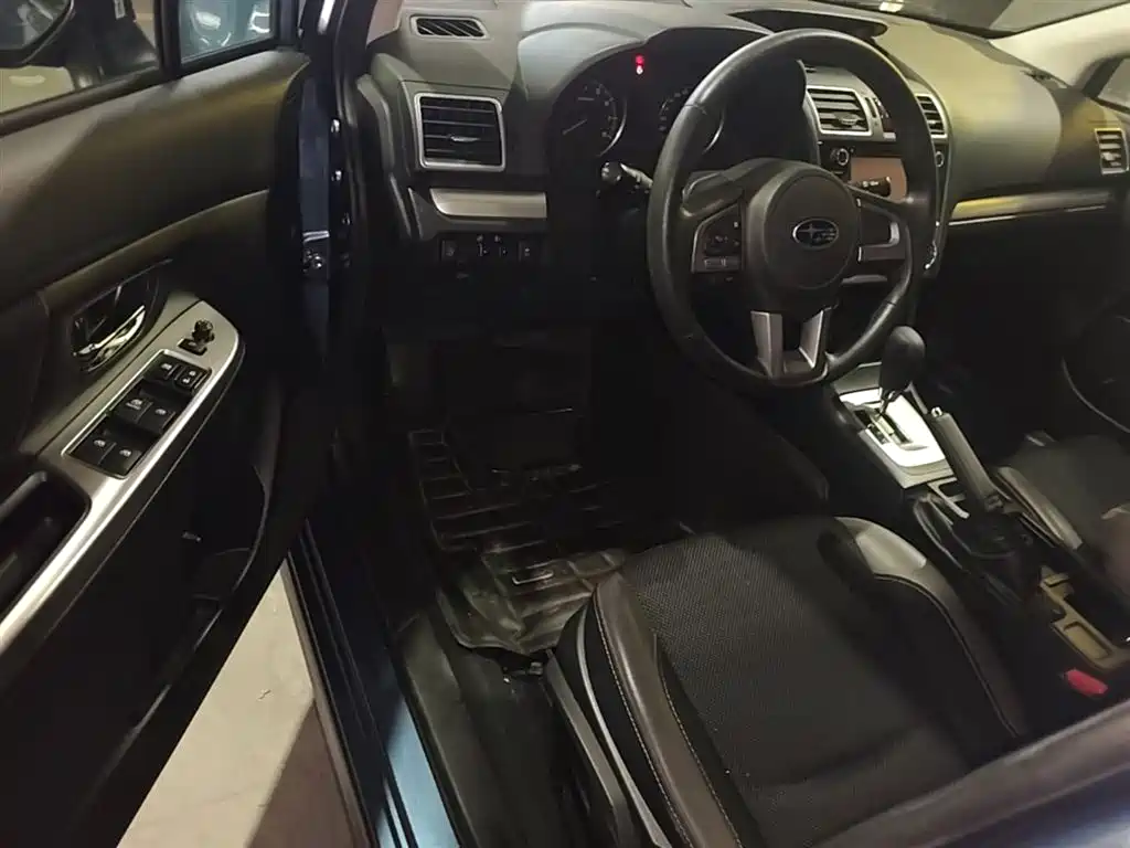 Subaru XV 2017 2.0i Progressive Edition фото 16