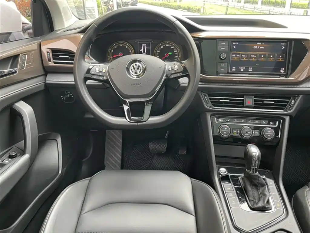 Volkswagen Tharu 2019 330TSI AWD Luxury Edition China VI фото 21