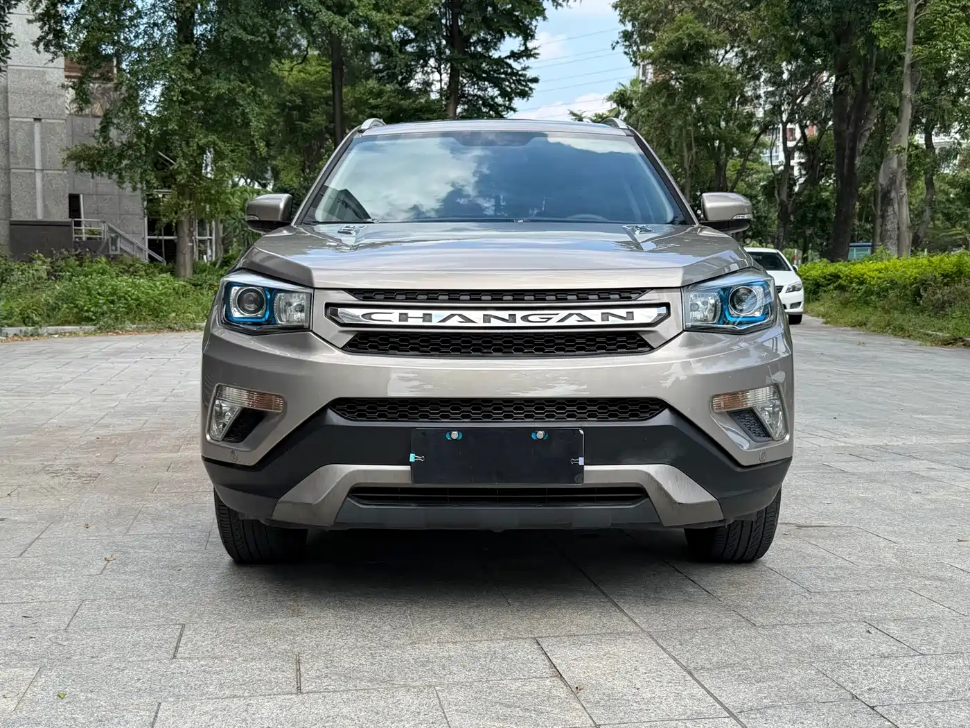 Фото 2 - Changan CS75