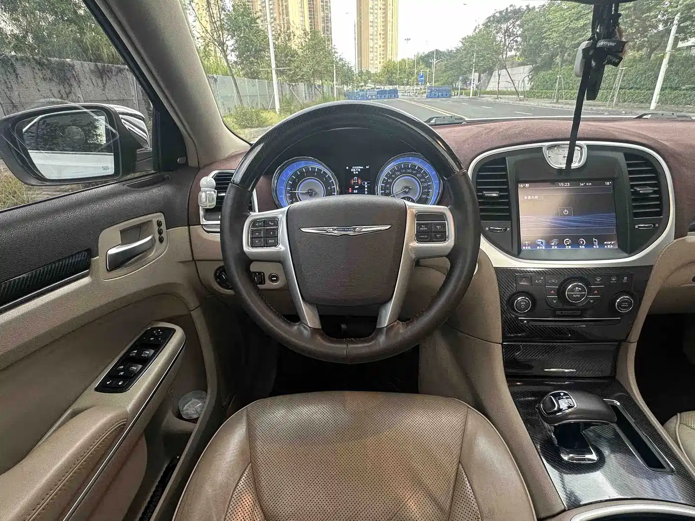 Photo 12 - Chrysler 300C (Import)