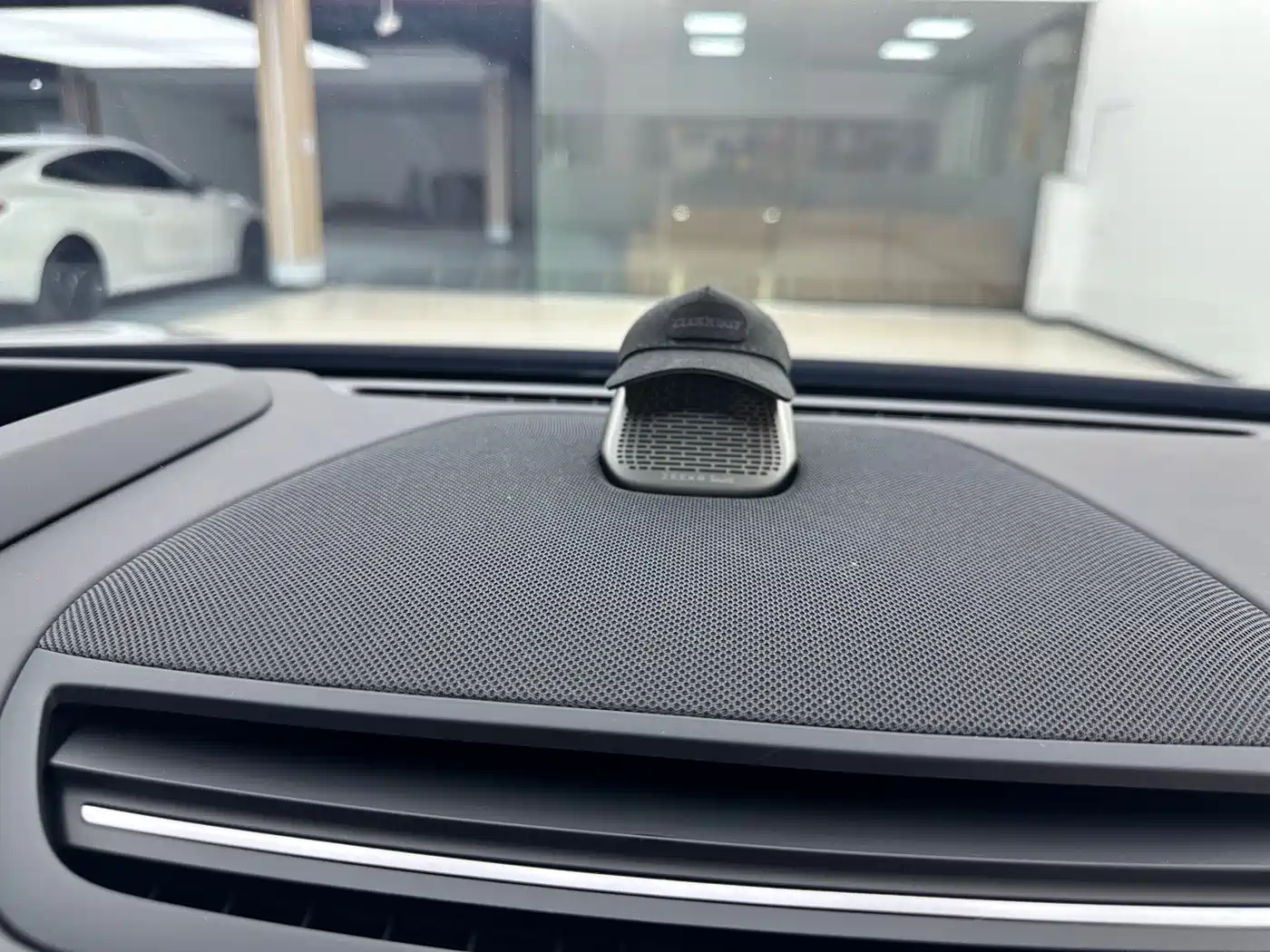 ZEEKR EXTREME KRYPTON 007