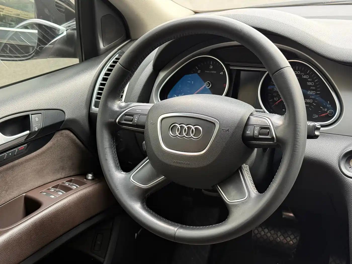 Photo 8 - Audi Q7