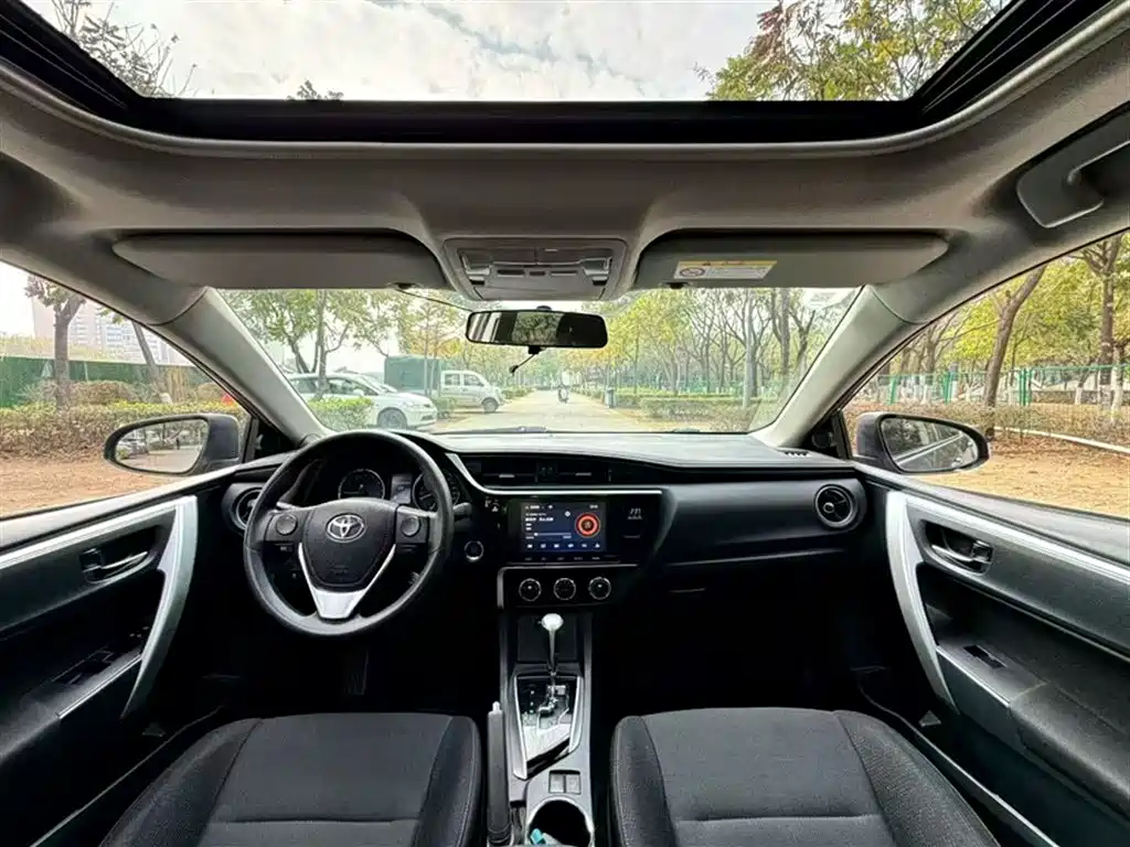 Toyota Corolla 2018 1.2T S-CVT GL-i Smart Shine Edition фото 13