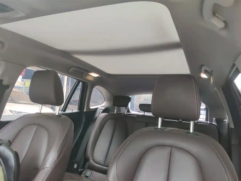 BMW X1 2019 sDrive18Li Premium Model фото 14
