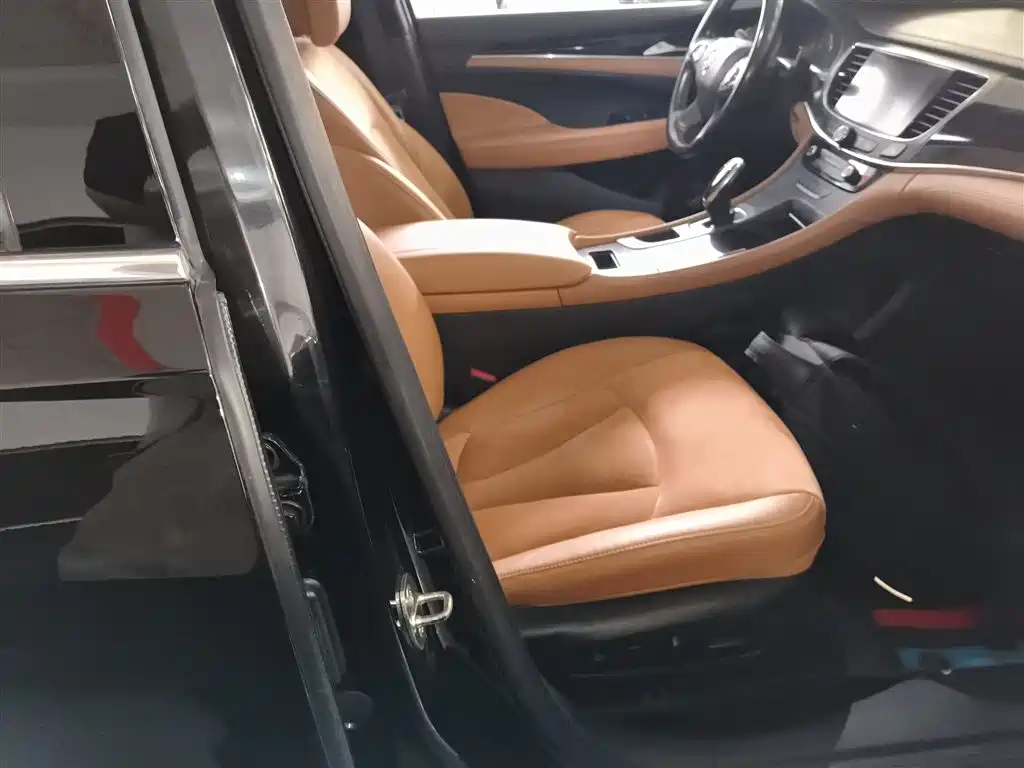 Buick LaCrosse 2018 Model 20T Luxury Edition фото 25