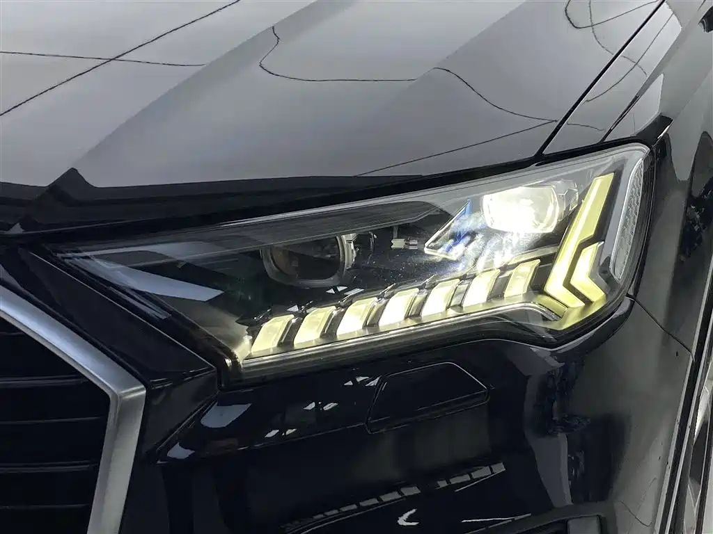 Audi Q7 2020 55 TFSI quattro Supreme Exclusive Edition фото 11