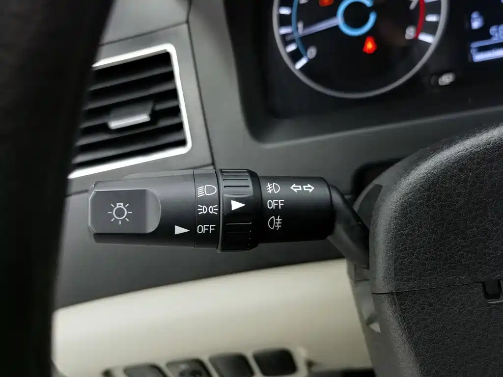 Dongfeng Fengxing Joyear XV 2016 2016 1.6L CVT Comfort