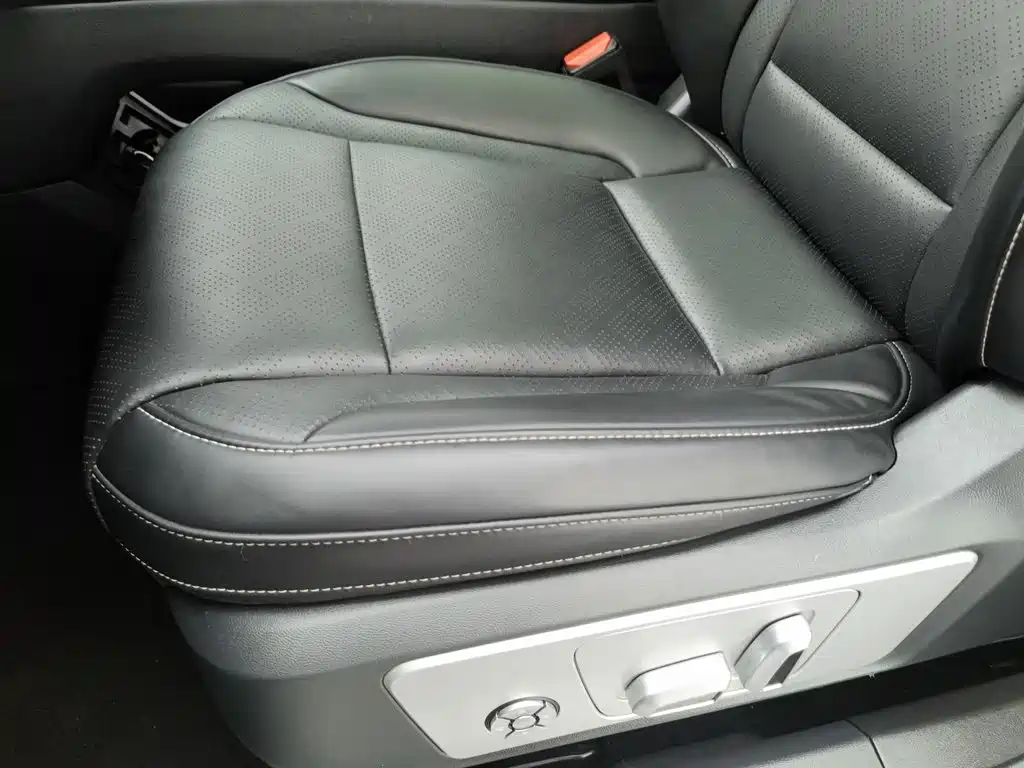 WEY VV6 2021 2021 2.0T 2WD Smart Protection+