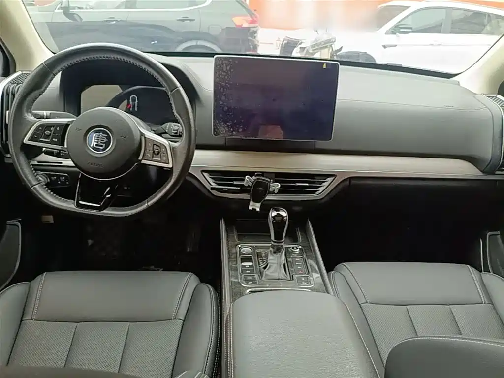 BYD Tang 2018 2.0T Automatic Smart Connection Honor Edition 7-Seater China V фото 10