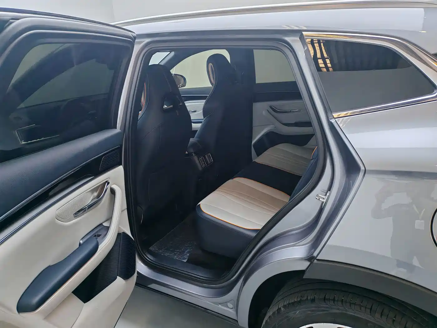 BYD Song PLUS PHEV 2024 Glory Edition EV 520km Luxury фото 6