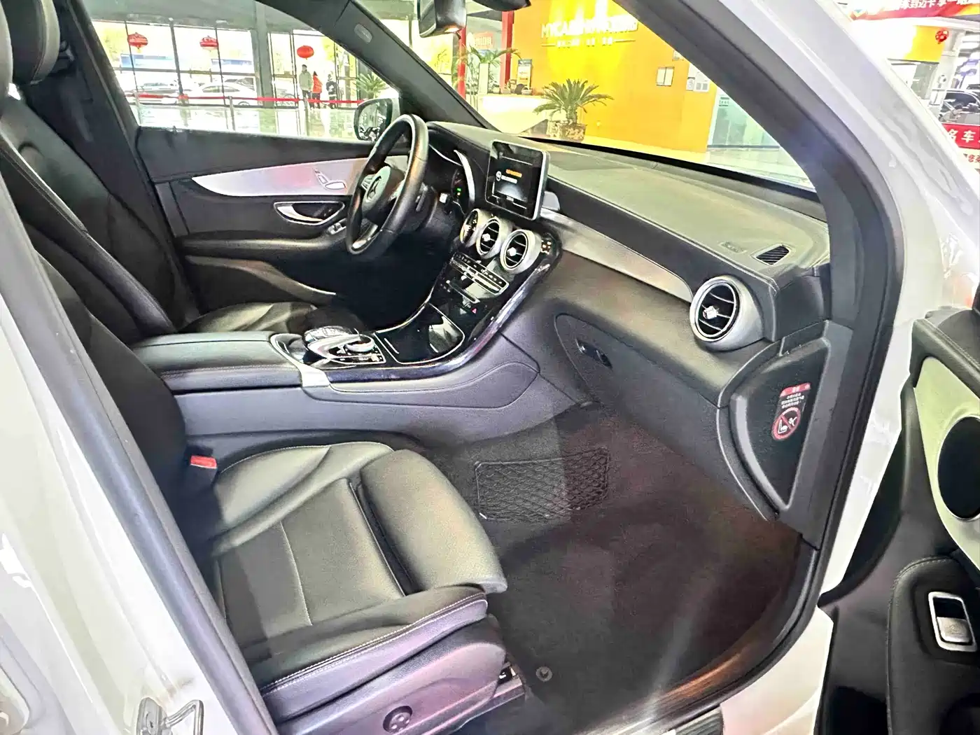 Mercedes-Benz GLC 2017 GLC 200 4MATIC фото 13