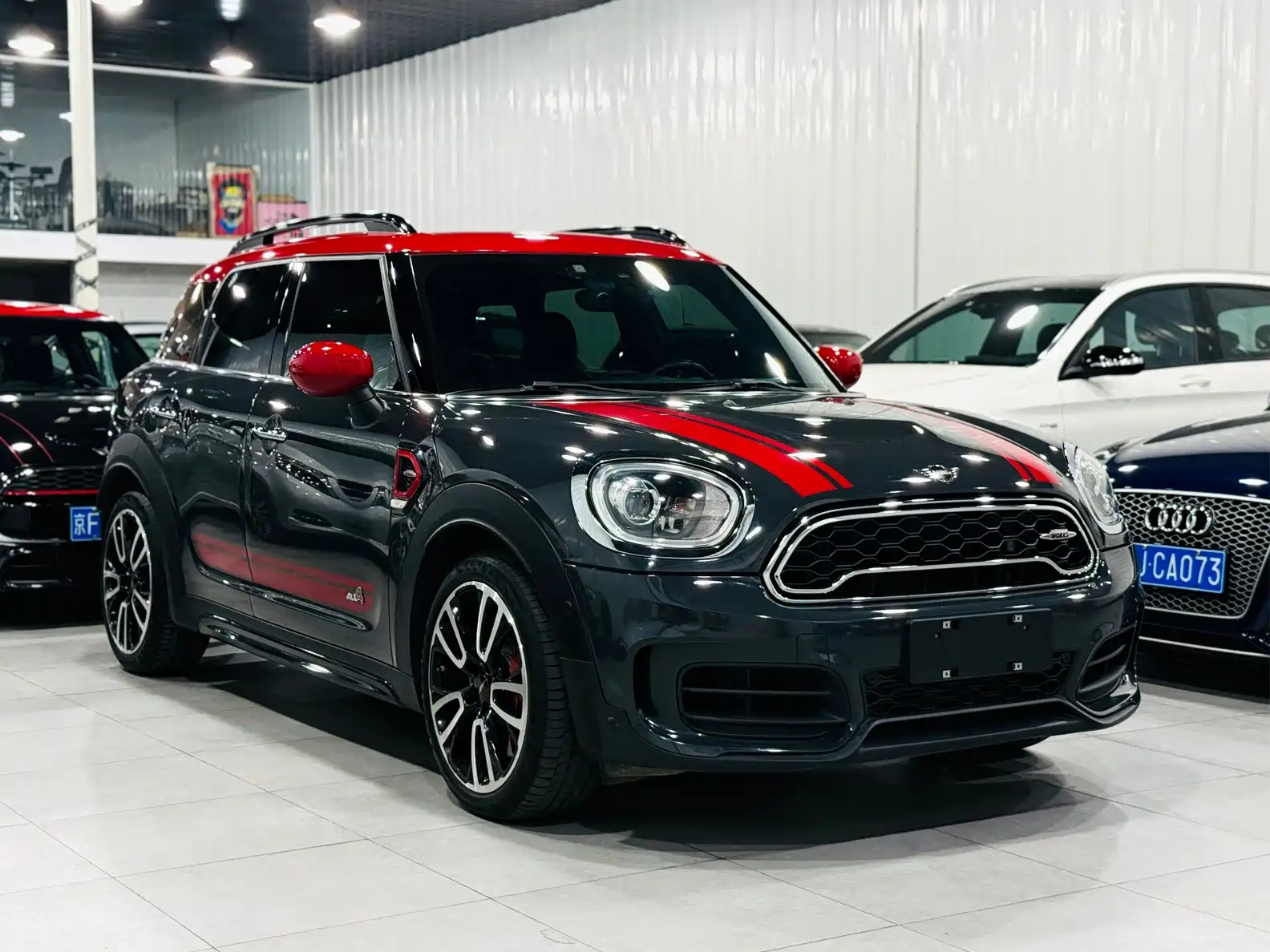 Photo 1 - MINI JCW COUNTRYMAN