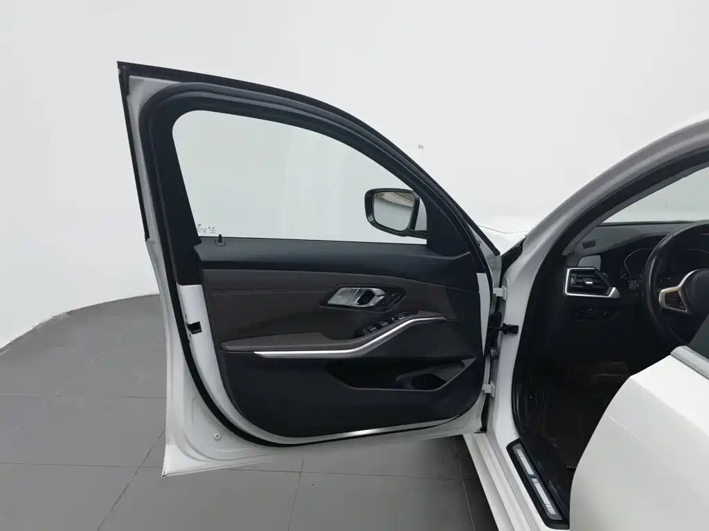 BMW 3 Series, миниатюра 8