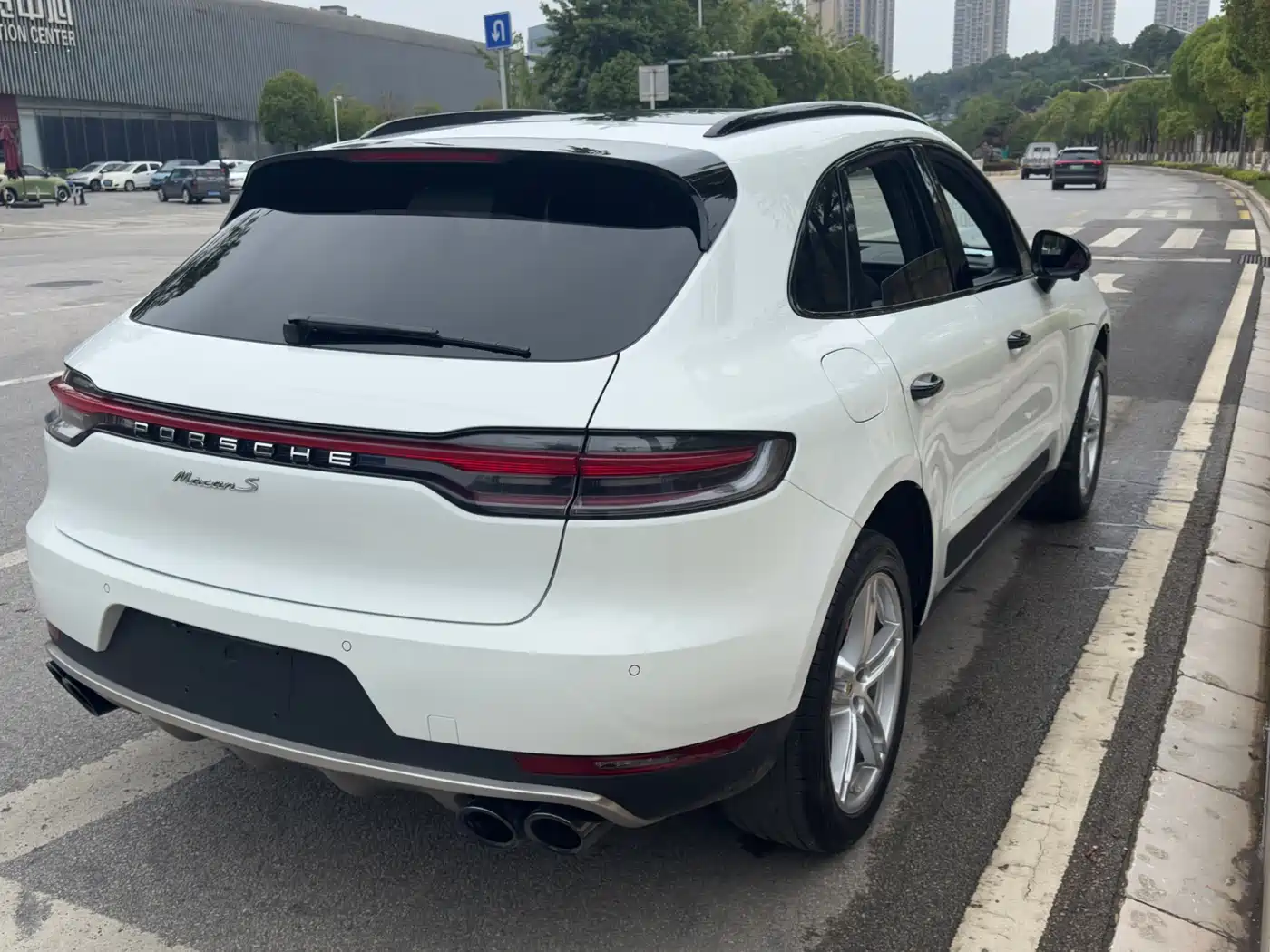 Porsche Macan 2022 Macan T 2.0T фото 7