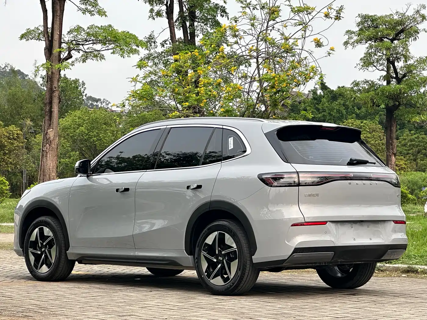 GEELY GALAXY GALAXY E5