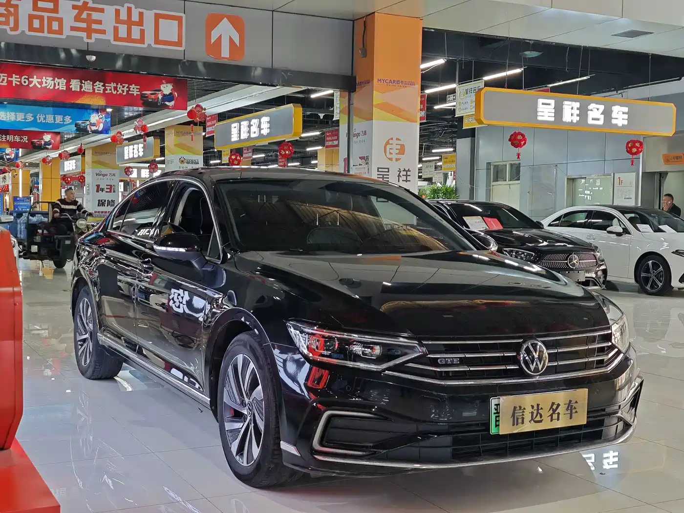 VOLKSWAGEN MAGOTAN GTE PLUG IN HYBRID