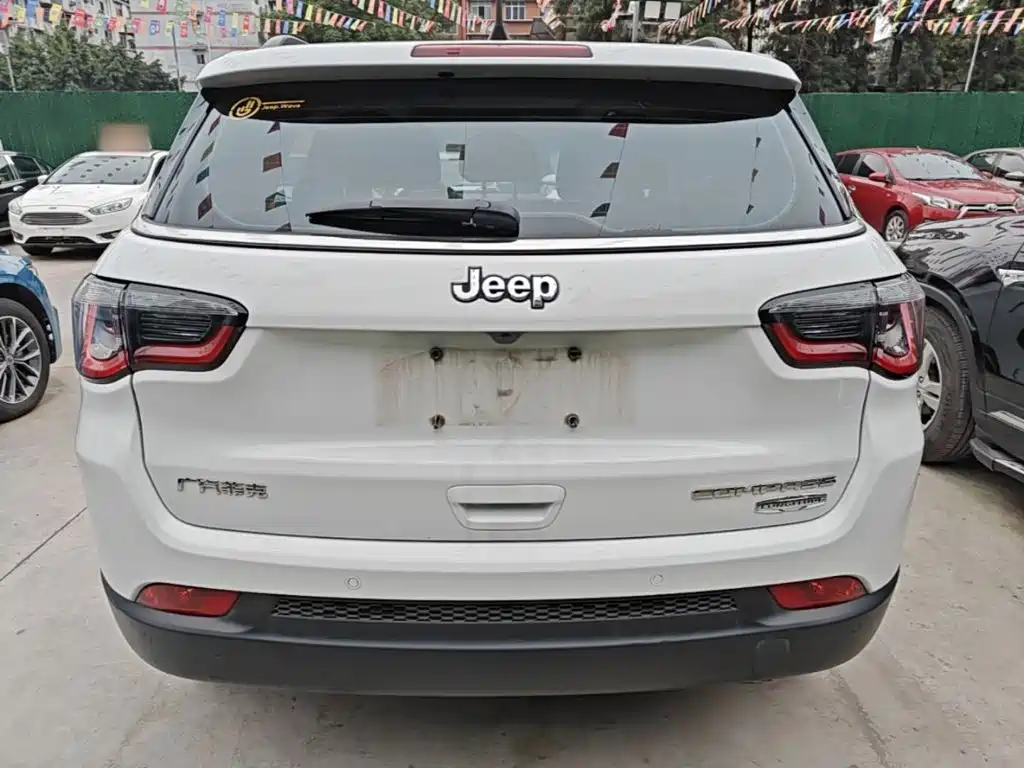 Фото 6 - Jeep Compass