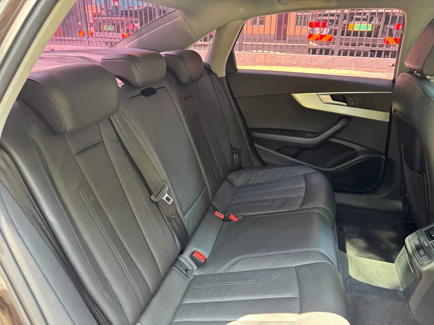 Фото 11 - Audi A4L