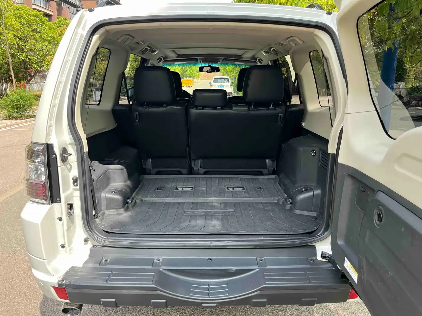 Mitsubishi Pajero (Import) 2019 3.0L Auto Standard Version фото 26