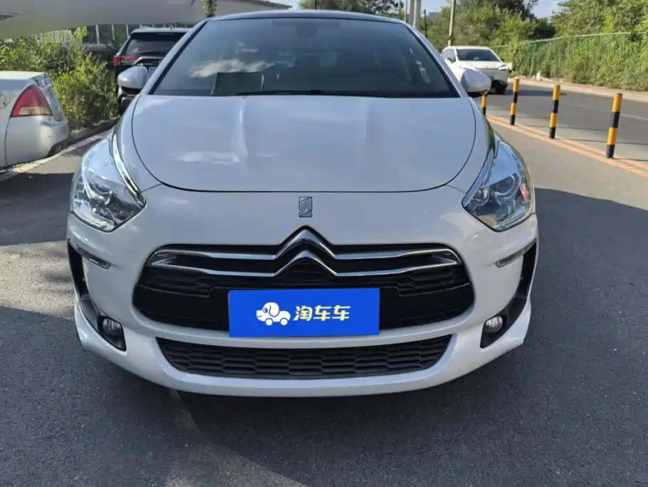 DS 5 2014 2014 1.6T Elegance THP160