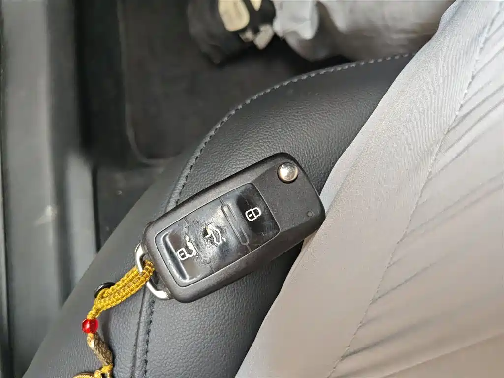 Volkswagen Jetta 2017 1.5L Automatic Comfort фото 14