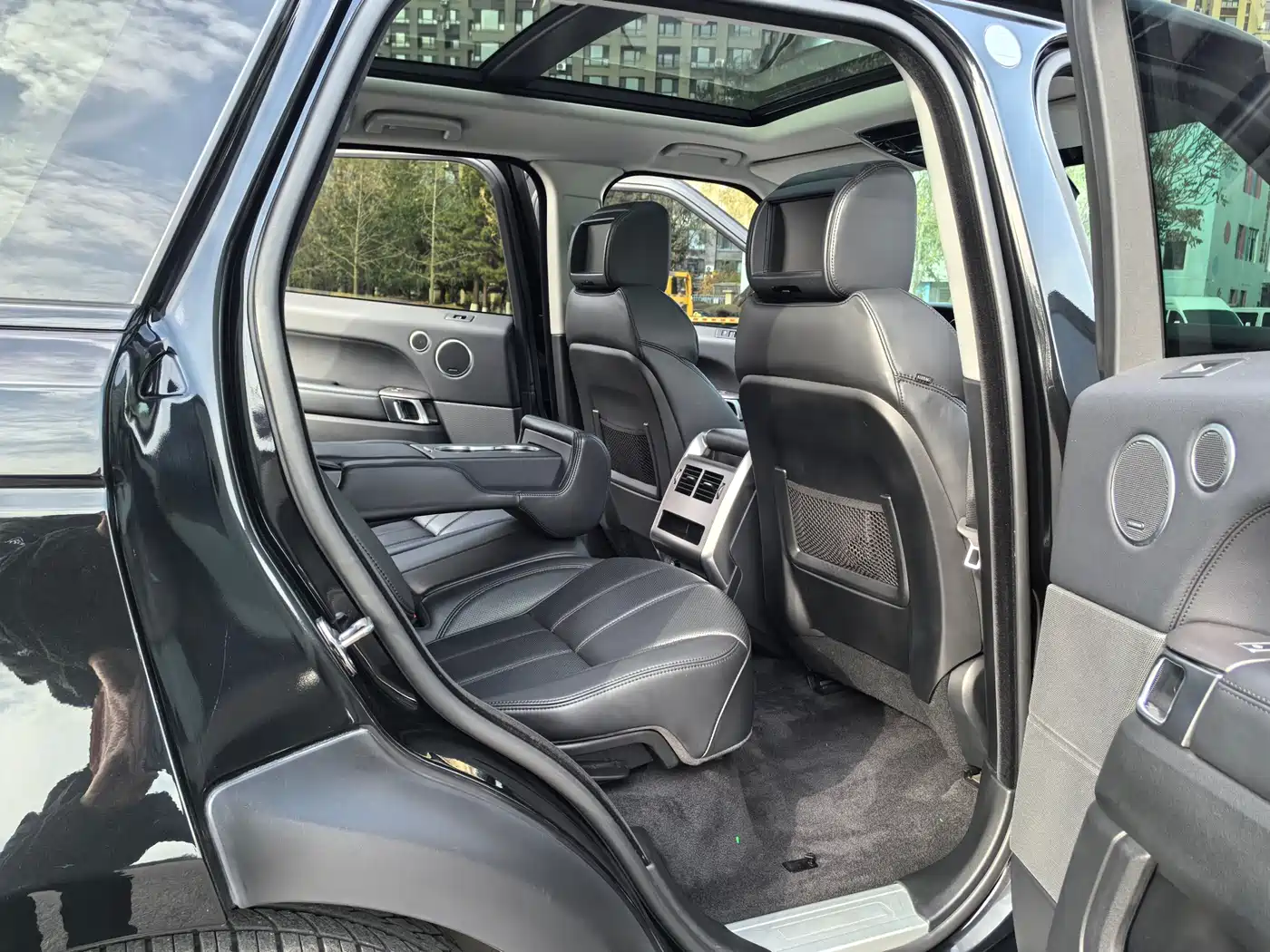 Land Rover Range Rover Sport 2015 3.0 SC V6 HSE фото 9