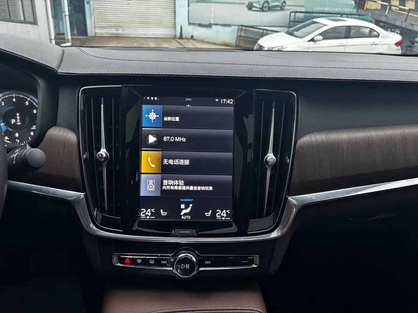 Volvo S90 2021 Model B5 Inscription Luxury Edition фото 15