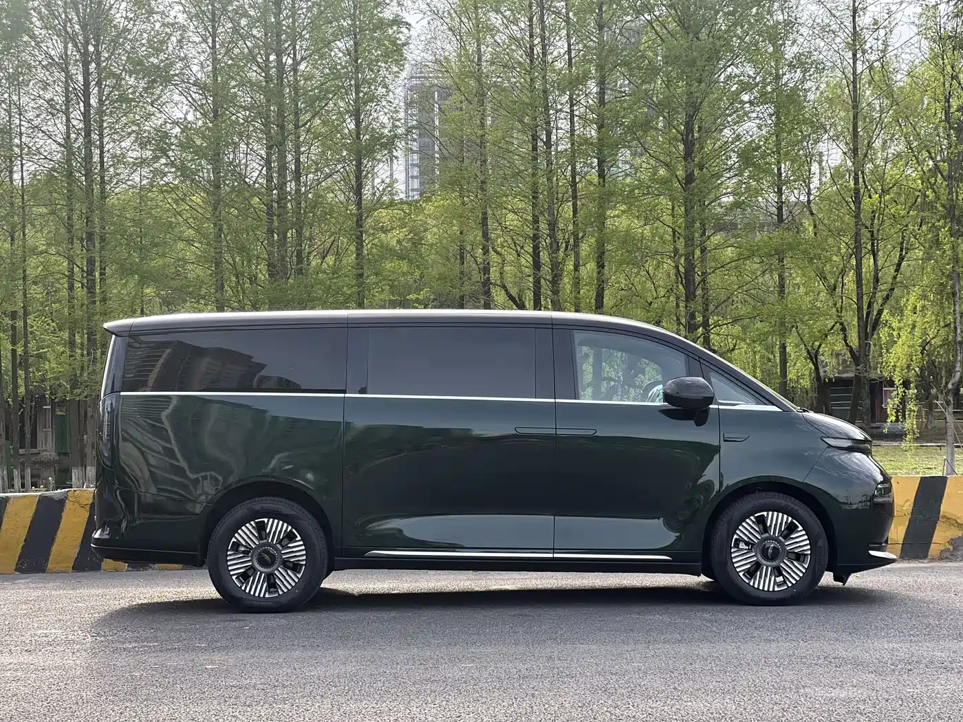 GEELY GALAXY WING TRUE L380