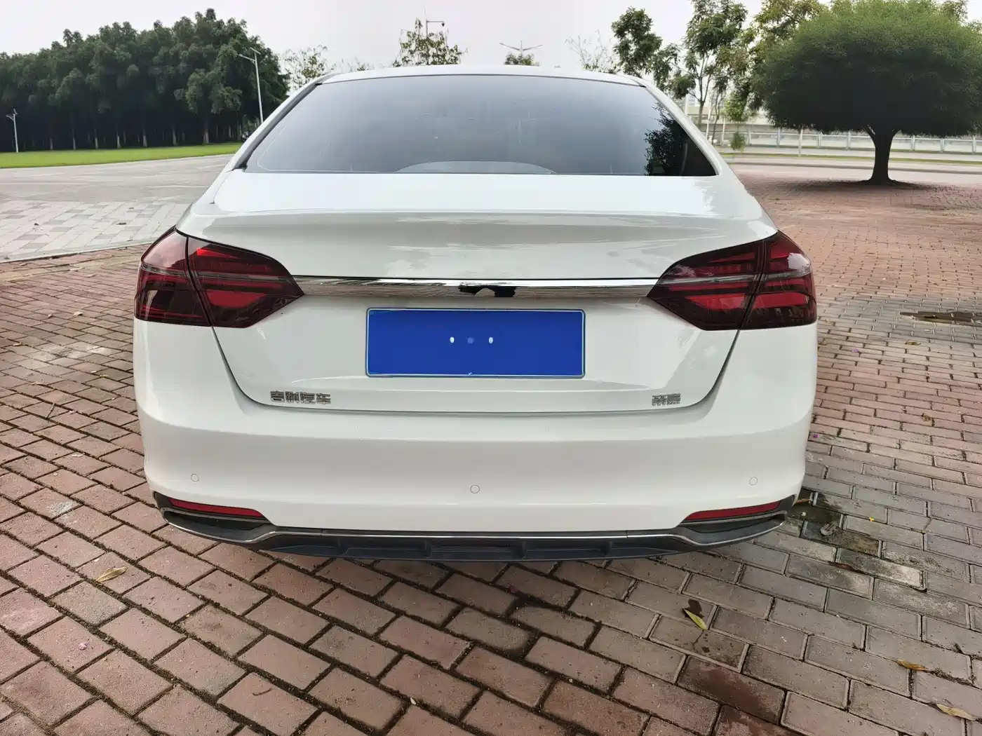 GEELY AUTOMOBILE EMGRAND