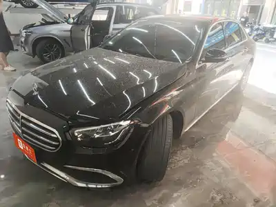 Mercedes-Benz E