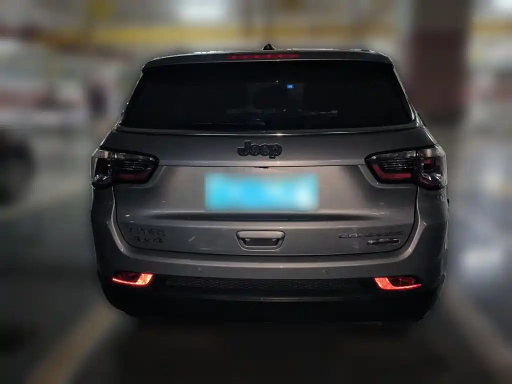 Photo 3 - Jeep Compass