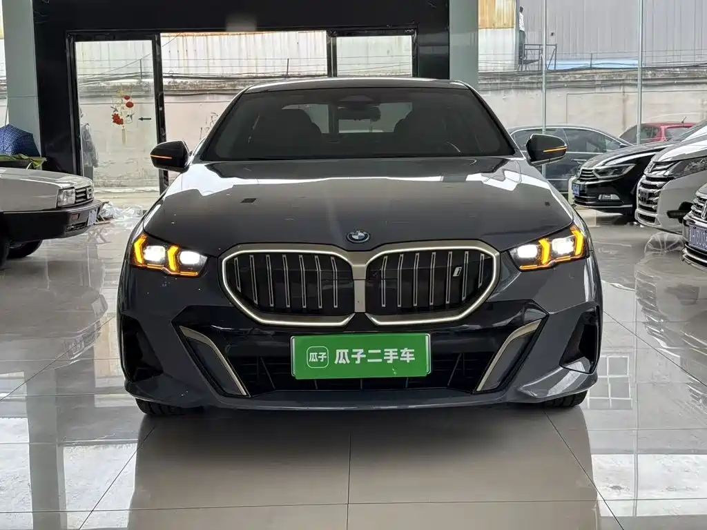 BMW i5 2024 2024 eDrive 35L Premium Model M Sport Package
