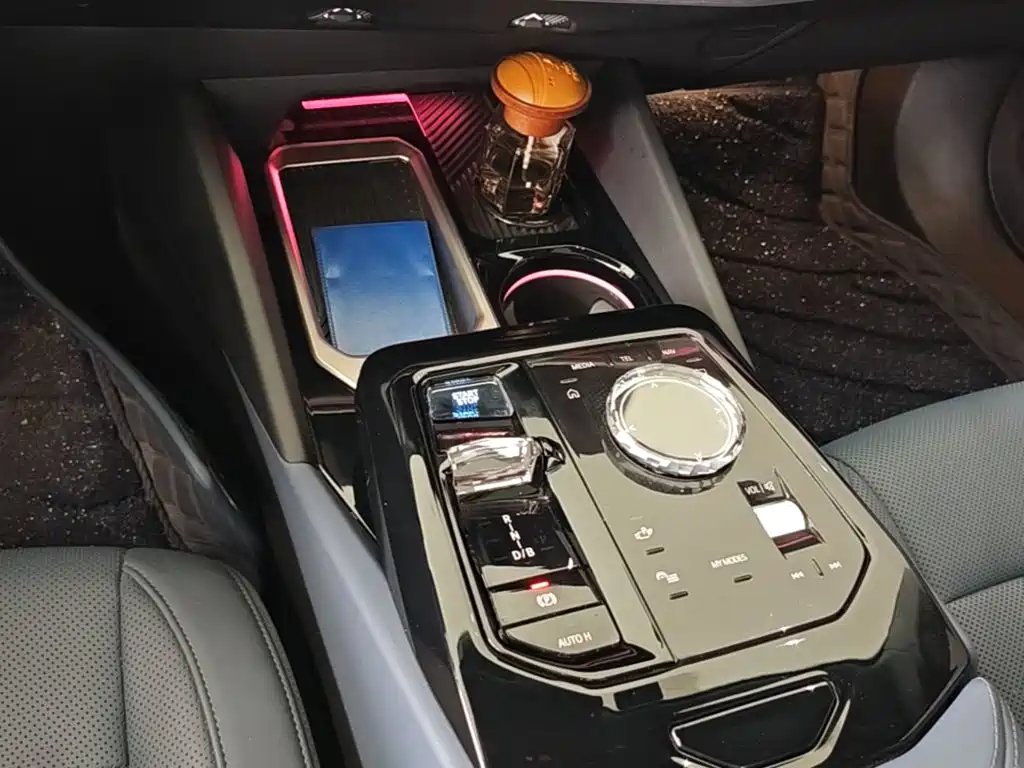 BMW i5 2024 2024 eDrive 35L Premium Model M Sport Package
