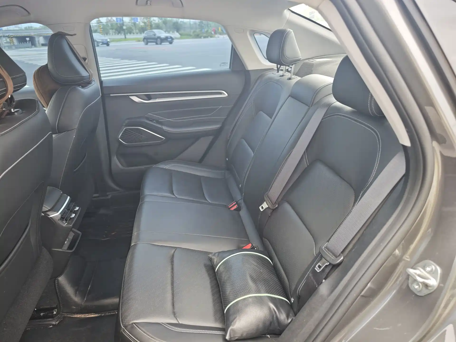 Фото 10 - Geely Emgrand