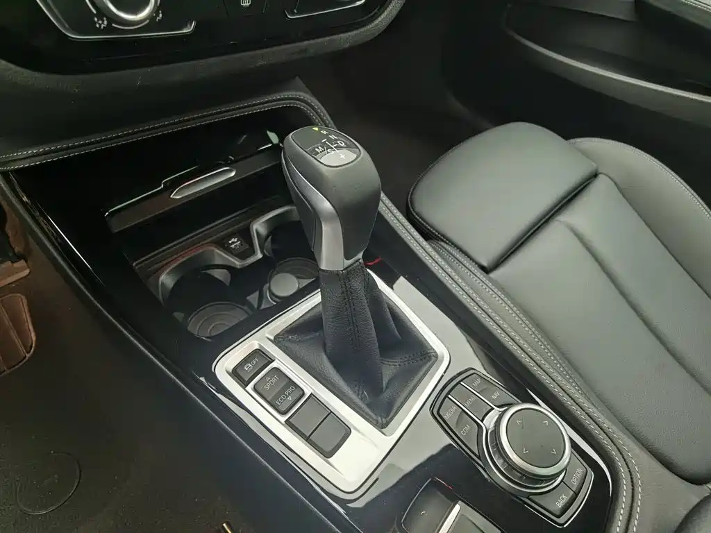 BMW 1 Series 2019 118i M Sport Package фото 13