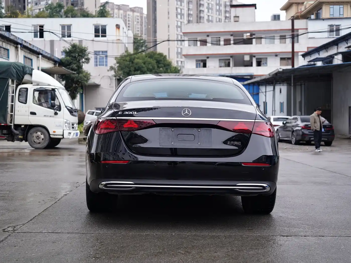 Mercedes-Benz E-Class 2024 Model E 300 L Luxury фото 7