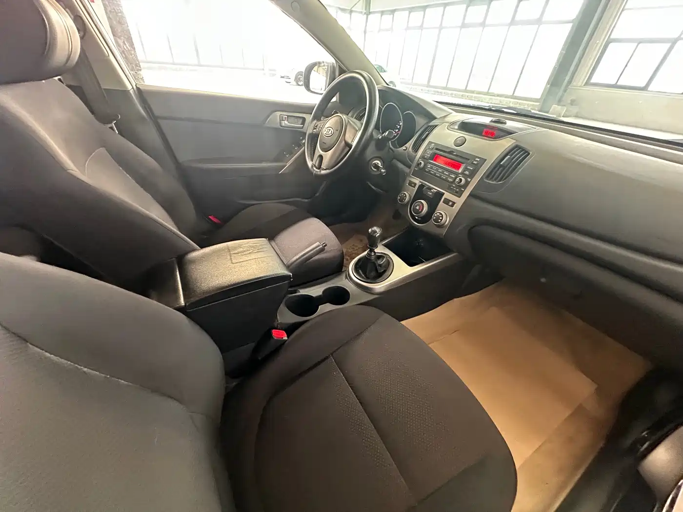 Kia Forte 2011 2011 Model 1.6L MT GL