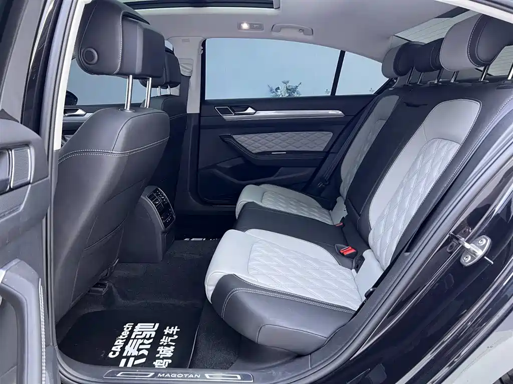 Volkswagen Magotan 2023 2 Million Units Anniversary Edition 330TSI DSG Leading Type фото 16