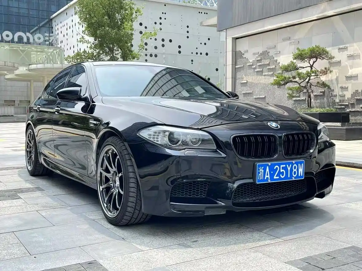 BMW M5 2012 M5 фото 3