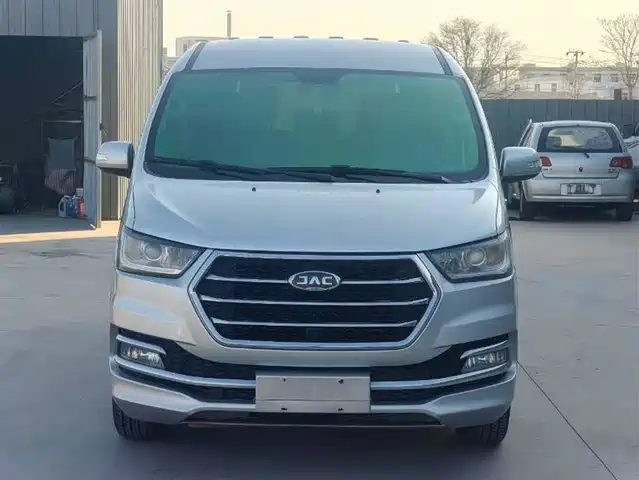 JAC Motors RUIFENG M4