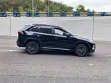 Фото 7 - Toyota Wildlander
