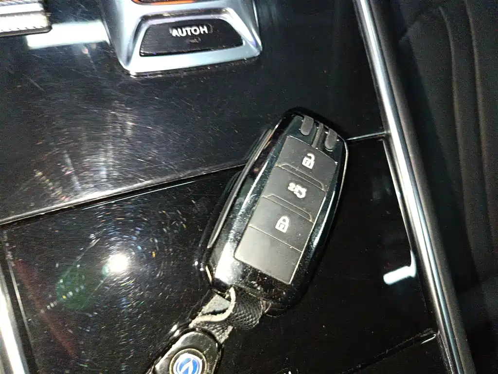 Фото 9 - Changan CS75