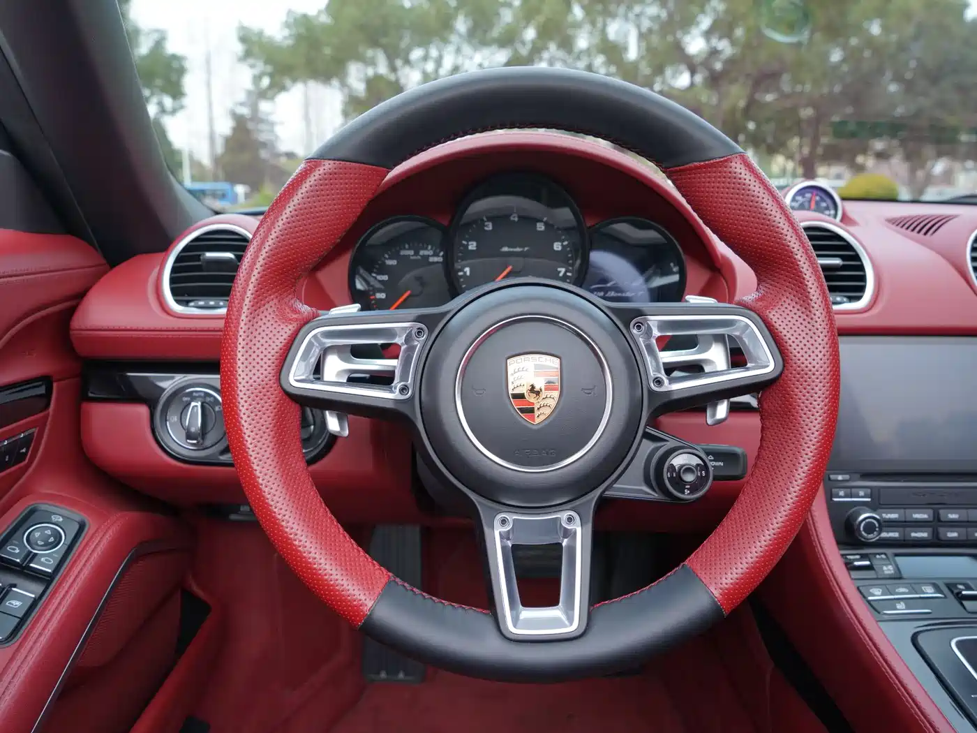 Porsche 718 2022 Boxster T 2.0T фото 10