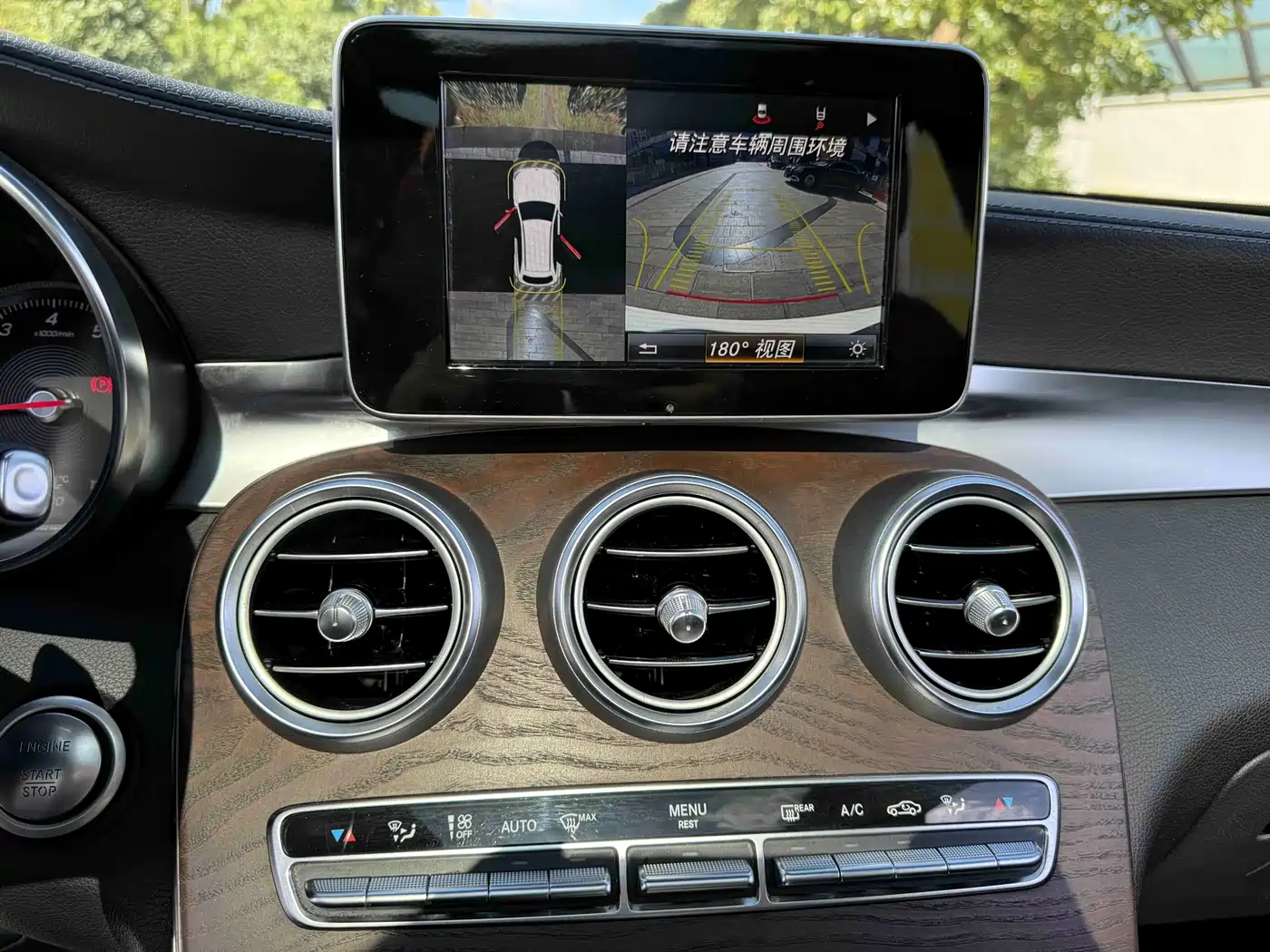 Mercedes-Benz GLC 2017 GLC 300 4MATIC Dynamic фото 17